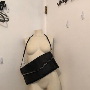 Carlos Santana convertible black faux purse that can also convert to a clutch 🌷